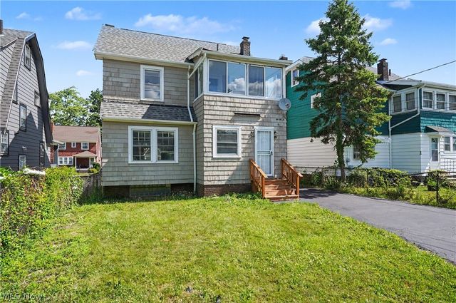 3394 Lownesdale Road, Cleveland Heights, OH 44112