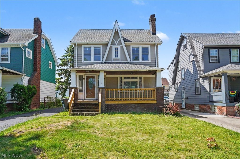 3394 Lownesdale Road, Cleveland Heights, OH 44112
