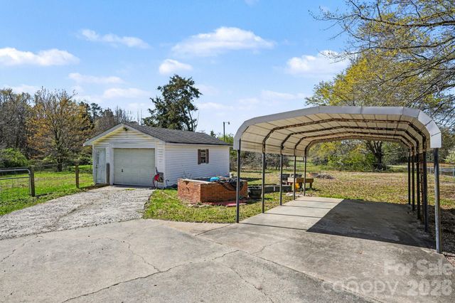 139 Blackburn Drive, Grover, NC 28073