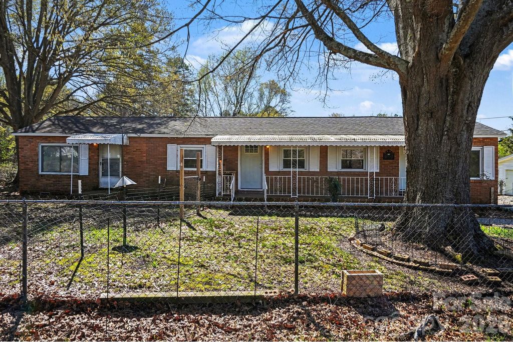 139 Blackburn Drive, Grover, NC 28073