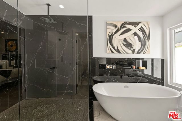 21490 Arcos Drive, Woodland Hills, CA 91364