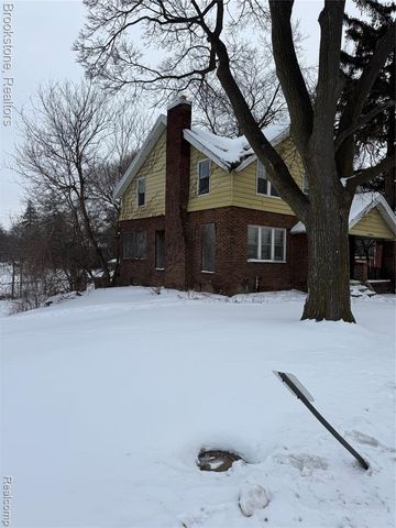 555 W Huron Street, Pontiac, MI 48341