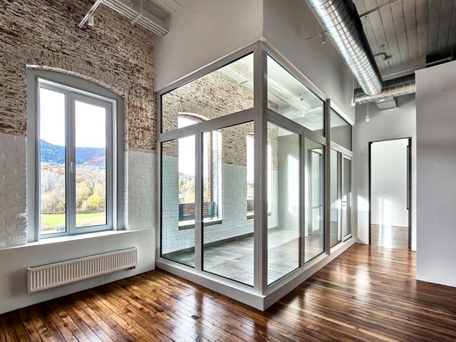 520 State Road 402, North Adams, MA 01247