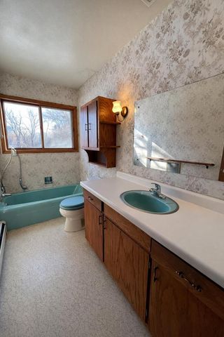 W339S2750 County Road C, Oconomowoc, WI 53066