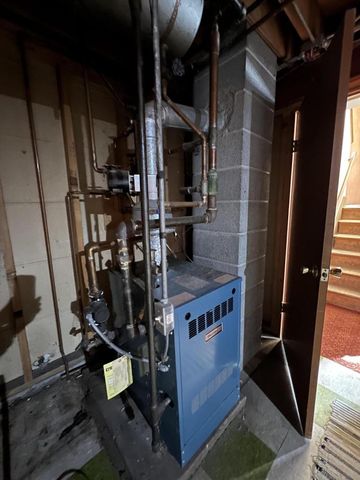 W339S2750 County Road C, Oconomowoc, WI 53066