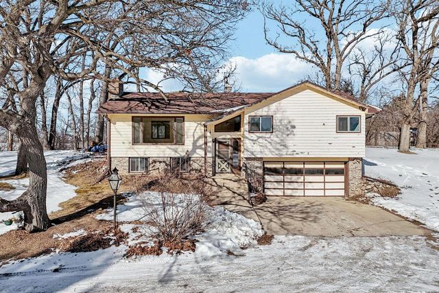 W339S2750 County Road C, Oconomowoc, WI 53066