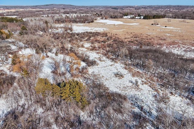 W339S2750 County Road C, Oconomowoc, WI 53066