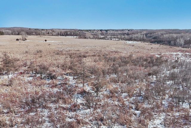 W339S2750 County Road C, Oconomowoc, WI 53066