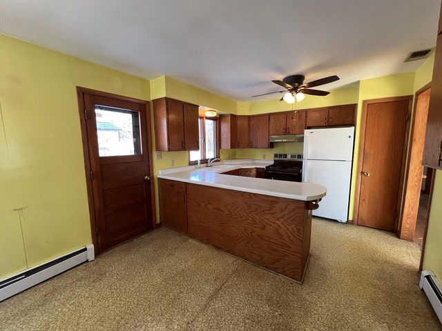 W339S2750 County Road C, Oconomowoc, WI 53066