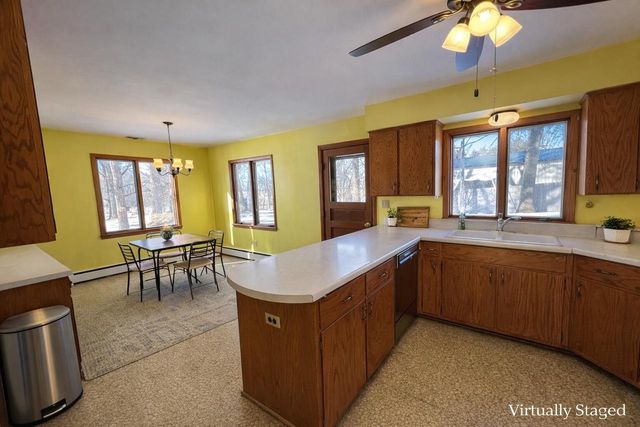 W339S2750 County Road C, Oconomowoc, WI 53066