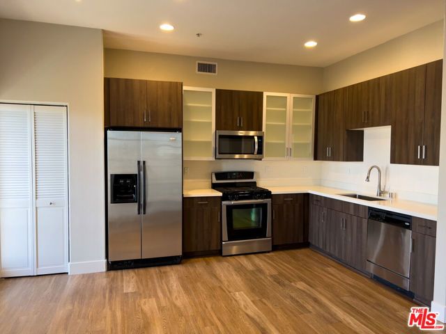 1041 Glendon Avenue 5110, Los Angeles, CA 90024