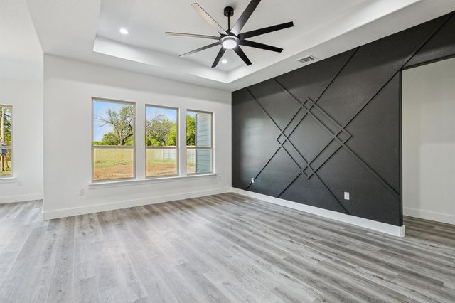 1213 E Butler Street, Fort Worth, TX 76115