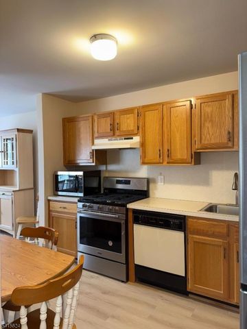 5 Chanda Ct 5, Clifton City, NJ 07012