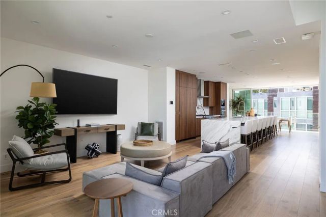 3351 Via Lido, Newport Beach, CA 92663