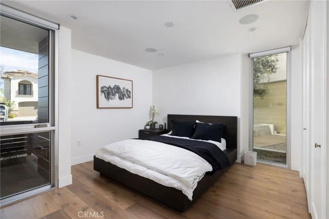 3351 Via Lido, Newport Beach, CA 92663