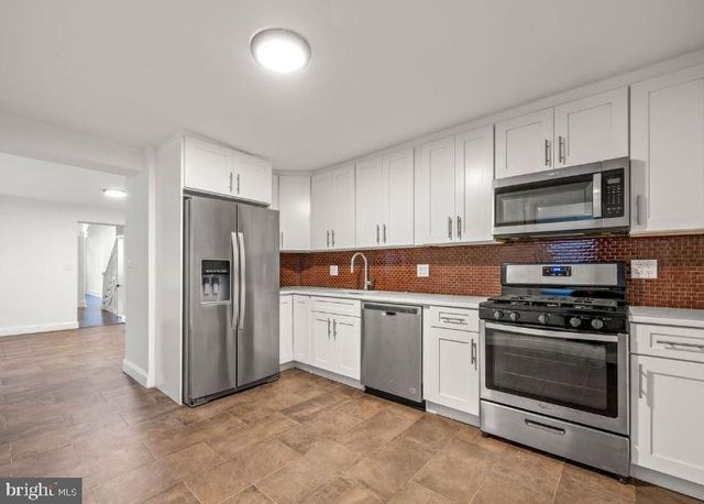 985 N 5TH ST, Philadelphia, PA 19123