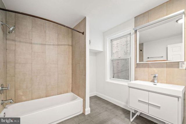 985 N 5TH ST, Philadelphia, PA 19123