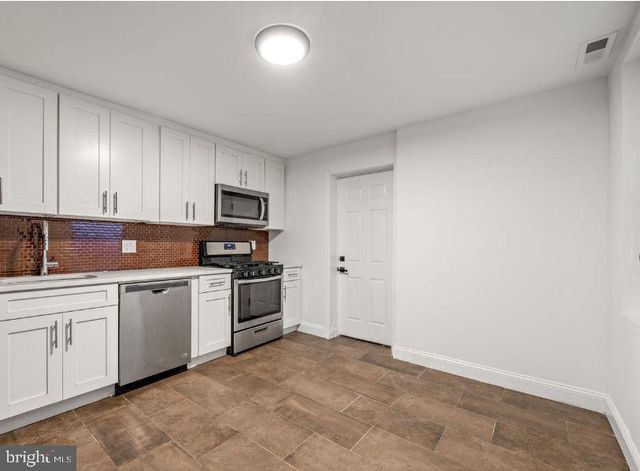 985 N 5TH ST, Philadelphia, PA 19123