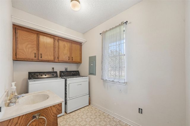 3901 Lynnwood Drive, Rowlett, TX 75088