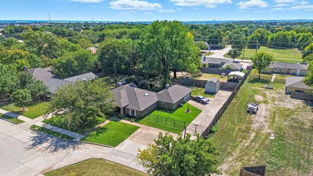 3901 Lynnwood Drive, Rowlett, TX 75088