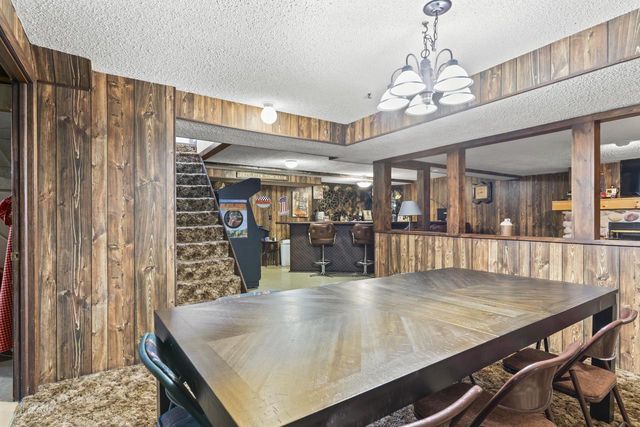 1595 NELSON COURT, Neenah, WI 54956