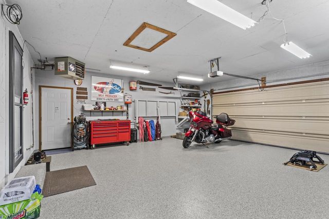 1595 NELSON COURT, Neenah, WI 54956