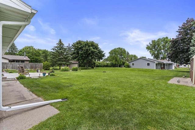 1595 NELSON COURT, Neenah, WI 54956