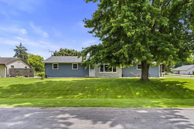 1595 NELSON COURT, Neenah, WI 54956