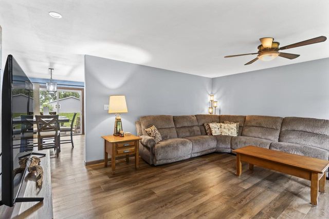 1595 NELSON COURT, Neenah, WI 54956