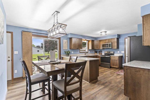 1595 NELSON COURT, Neenah, WI 54956