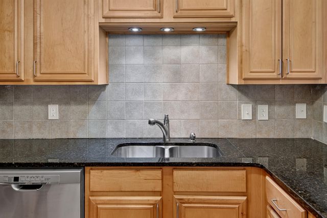 2244 Ashley Crossing Drive 521, Charleston, SC 29414