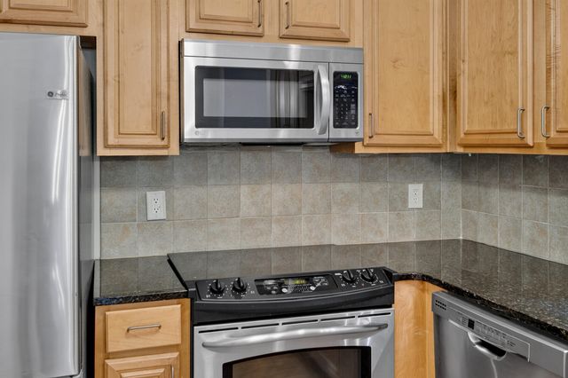 2244 Ashley Crossing Drive 521, Charleston, SC 29414