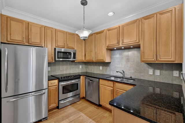 2244 Ashley Crossing Drive 521, Charleston, SC 29414