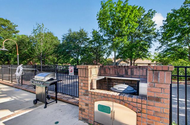 2244 Ashley Crossing Drive 521, Charleston, SC 29414