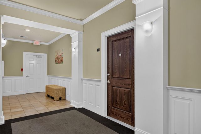 2244 Ashley Crossing Drive 521, Charleston, SC 29414