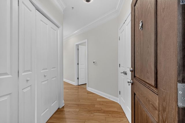 2244 Ashley Crossing Drive 521, Charleston, SC 29414