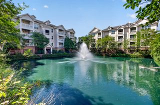 2244 Ashley Crossing Drive 521, Charleston, SC 29414
