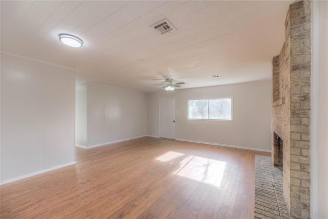 1606 E Taylor Lake Circle, Livingston, TX 77351