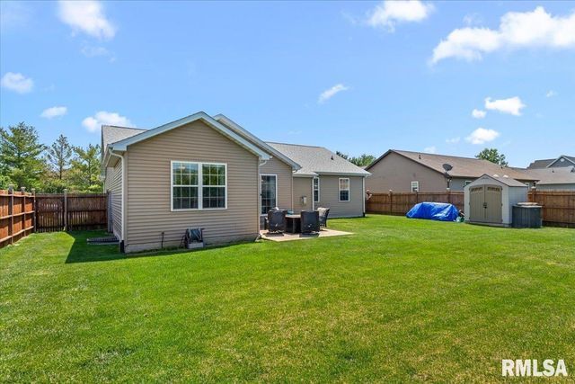 1815 PRAIRIE VISTA Drive, Chatham, IL 62629
