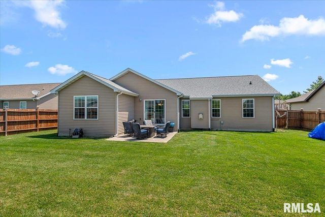 1815 PRAIRIE VISTA Drive, Chatham, IL 62629