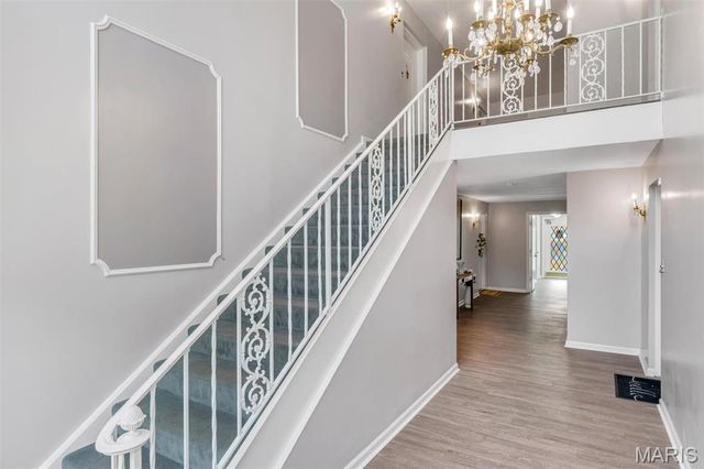 4392 Chateau De Ville Drive E, Unincorporated, MO 63129