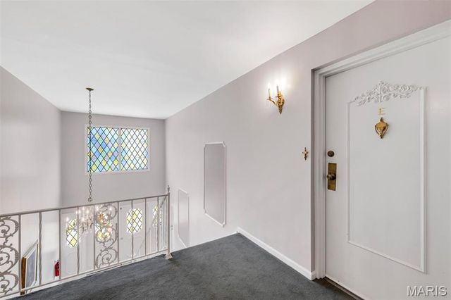 4392 Chateau De Ville Drive E, Unincorporated, MO 63129