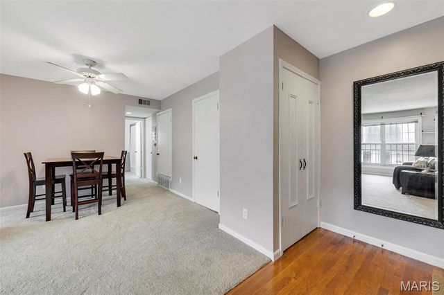 4392 Chateau De Ville Drive E, Unincorporated, MO 63129