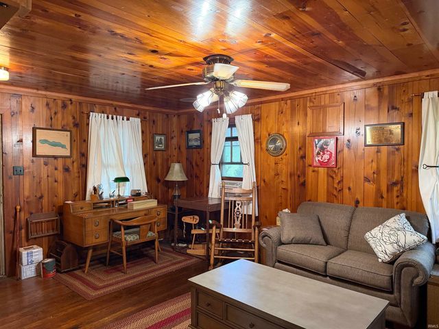 15251 12th Road, Plymouth, IN 46563