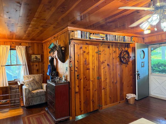 15251 12th Road, Plymouth, IN 46563