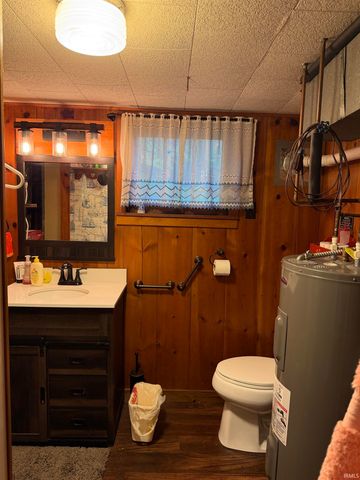 15251 12th Road, Plymouth, IN 46563