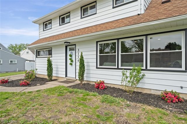 3154 Prior Drive, Cuyahoga Falls, OH 44223