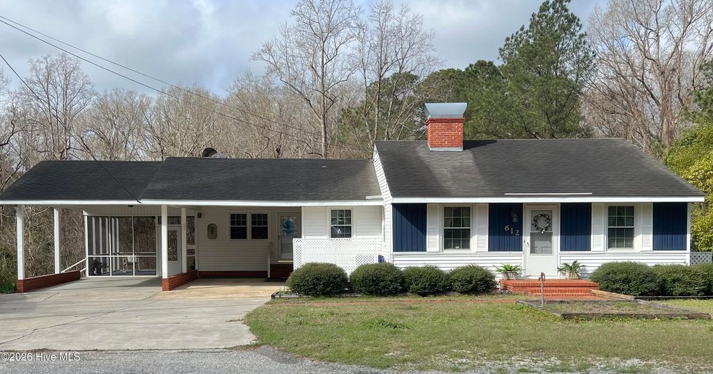 612 David Street, Elizabethtown, NC 28337