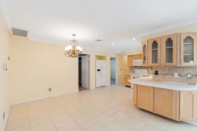 322 NE 29TH TERRACE, Cape Coral, FL 33909