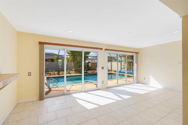 322 NE 29TH TERRACE, Cape Coral, FL 33909